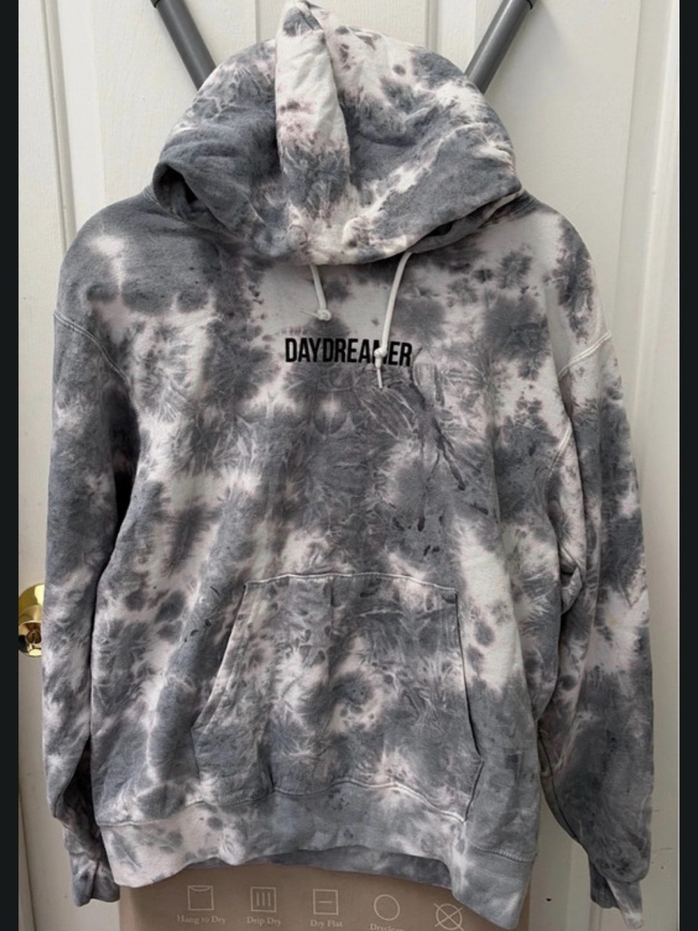 Daydreamer Men’s Gray & White Tie-Dye Hoodie
